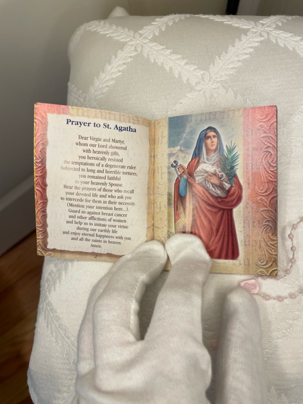 My Little Book of Prayers Catholic Female Saints and Pink Plastic Rosary - Picture 3 of 5